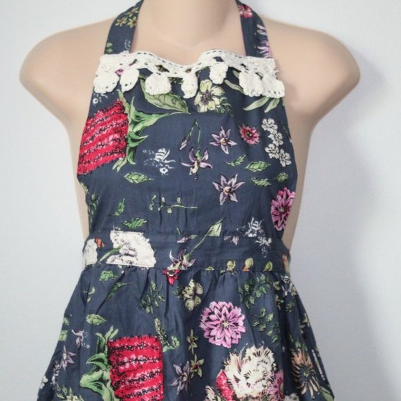 NWT Anthropologie Home Floral Crochet Butterfly Field Apron Navy One Size H12862 - Picture 4 of 8